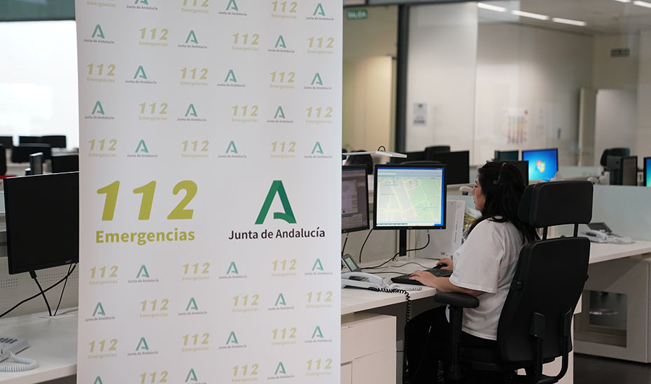 Sala regional de atención de llamadas de Emergencias 112 Andalucía.